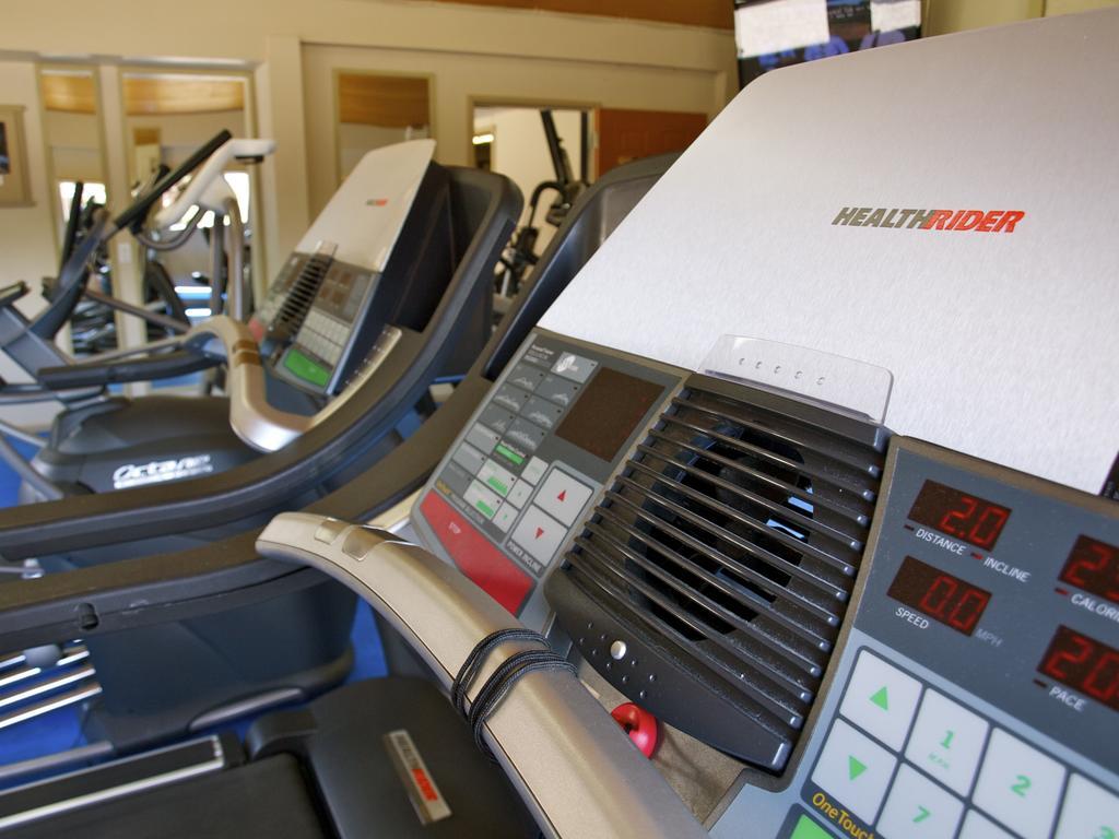 Ypc Fitness & Accomodations Invermere Zimmer foto
