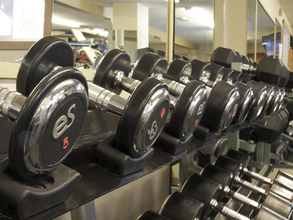 Ypc Fitness & Accomodations Invermere Zimmer foto