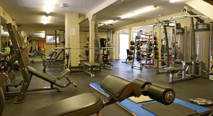Ypc Fitness & Accomodations Invermere Zimmer foto